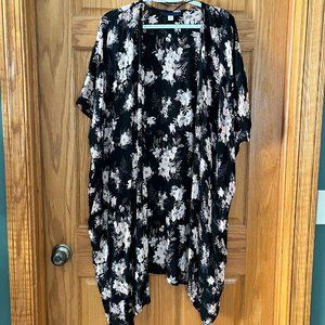 Black and Pink Floral Kimono